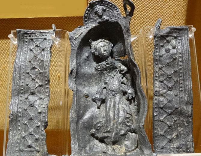 A photograph of a lead shrine