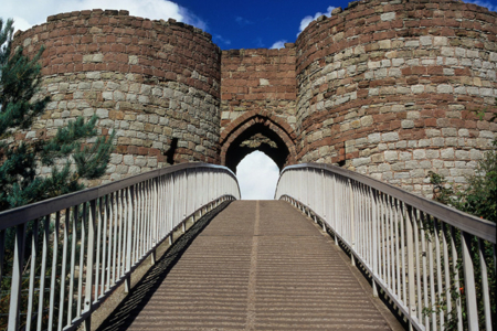 Beeston Castle and Woodland Park - English Heritage