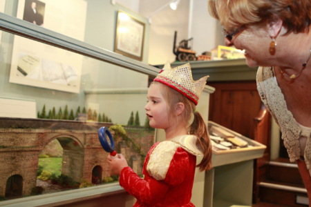 Quaker Tapestry Museum, Exhibition and Cafe